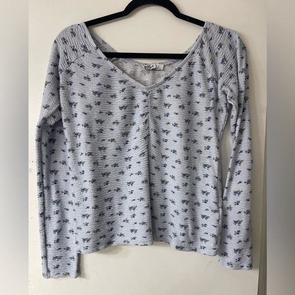 Hollister Light Blue Long Sleeve Top - Picture 1 of 4